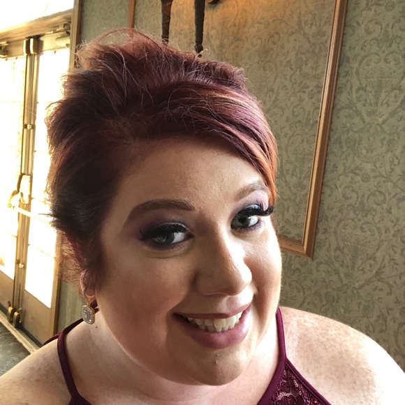 Meet your Posher, Ashley - Picture 1 of 1